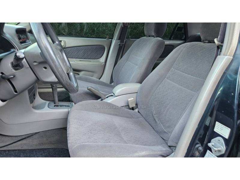 TOYOTA - COROLLA - 1999/1999 - Verde - R$ 25.900,00