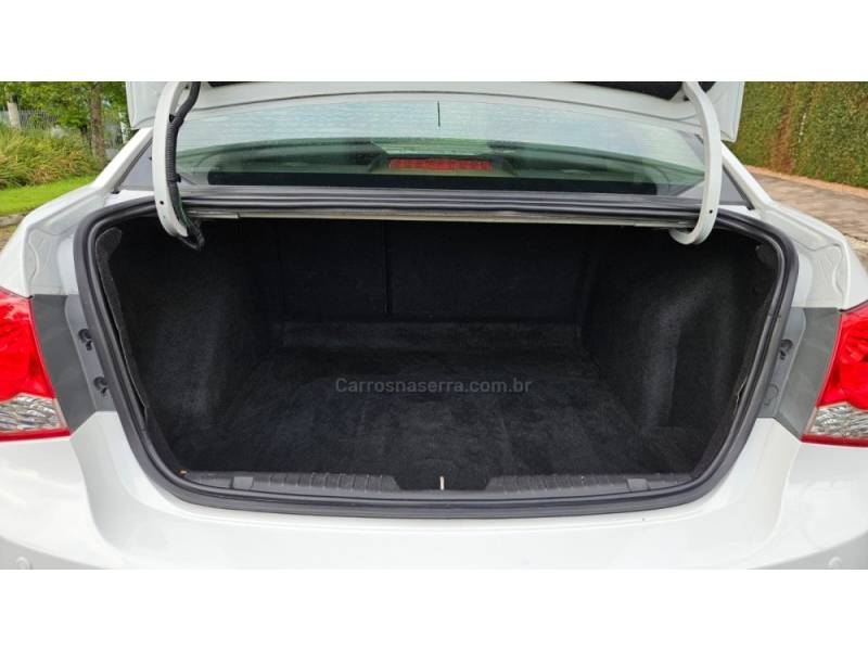 CHEVROLET - CRUZE - 2013/2014 - Branca - R$ 59.500,00