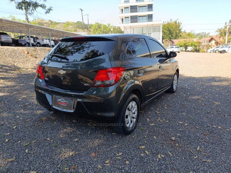 CHEVROLET - ONIX - 2019/2019 - Verde - R$ 54.900,00
