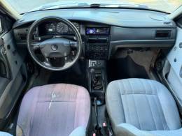 VOLKSWAGEN - SANTANA - 1995/1995 - Branca - R$ 7.500,00