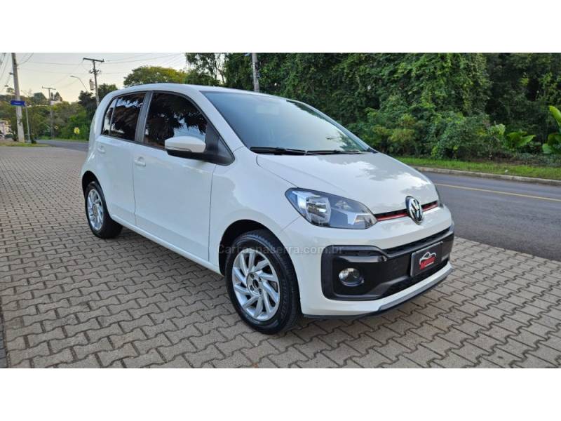 VOLKSWAGEN - UP - 2019/2020 - Branca - R$ 64.000,00