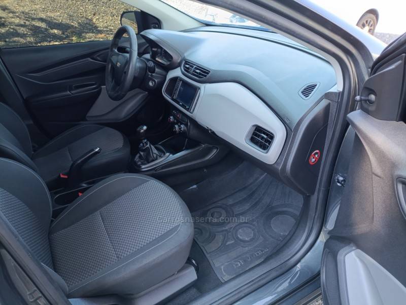 CHEVROLET - ONIX - 2019/2019 - Verde - R$ 54.900,00