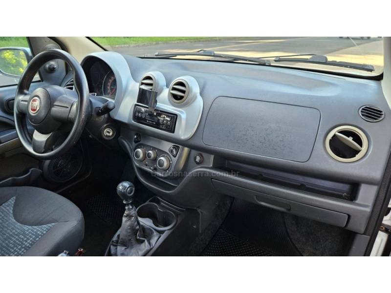 FIAT - UNO - 2010/2011 - Branca - R$ 24.900,00