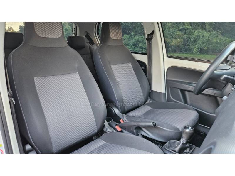VOLKSWAGEN - UP - 2019/2020 - Branca - R$ 64.000,00