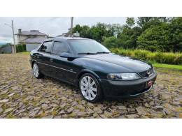 CHEVROLET - VECTRA - 1996/1997 - Verde - R$ 17.900,00