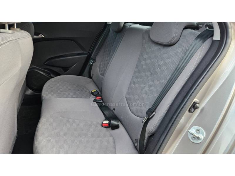 HYUNDAI - HB20S - 2016/2017 - Prata - R$ 69.900,00