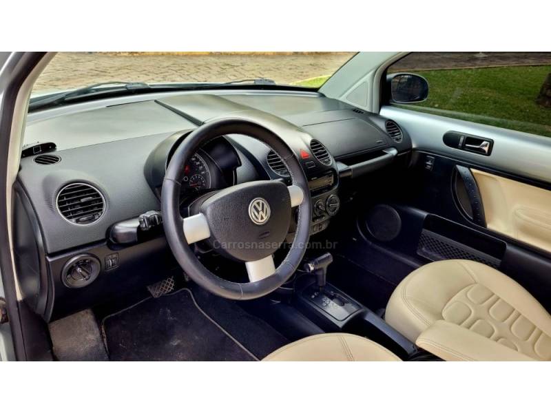 VOLKSWAGEN - NEW BEETLE - 2008/2008 - Prata - R$ 42.900,00