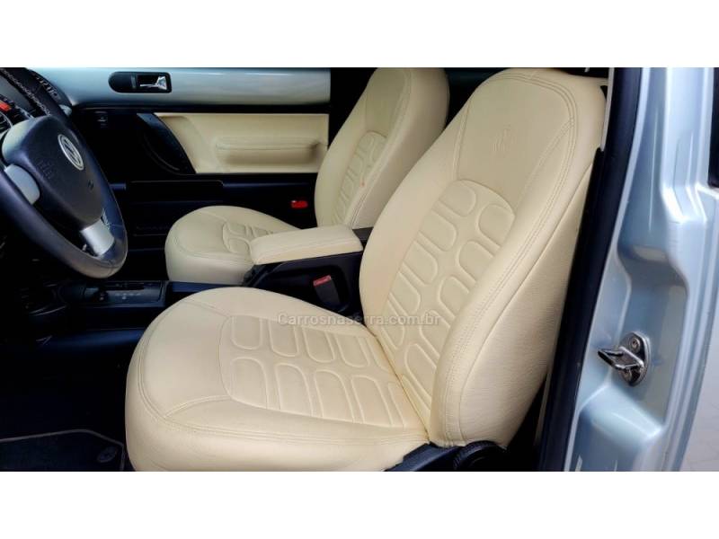 VOLKSWAGEN - NEW BEETLE - 2008/2008 - Prata - R$ 42.900,00