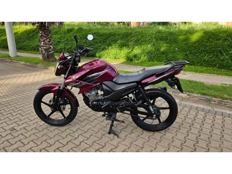 YAMAHA - FAZER - 2016/2016 - Vermelha - R$ 12.300,00
