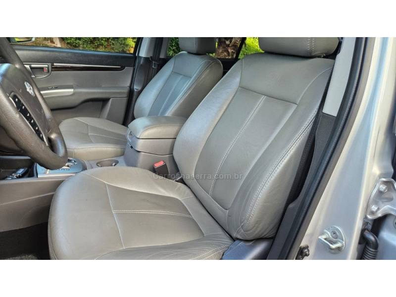 HYUNDAI - SANTA FÉ - 2011/2012 - Prata - R$ 59.900,00