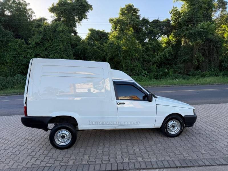 FIAT - FIORINO - 2006/2006 - Branca - R$ 30.900,00