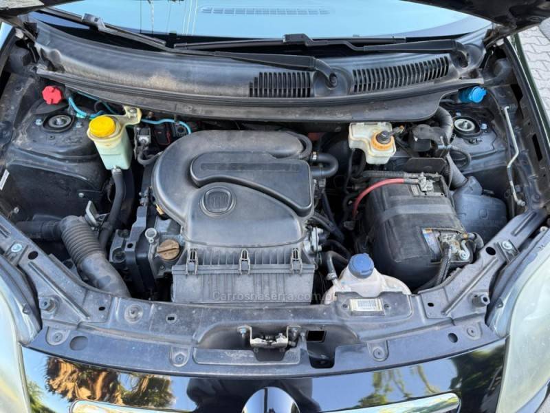 FIAT - PALIO - 2012/2013 - Preta - R$ 38.900,00