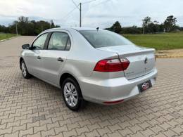 VOLKSWAGEN - VOYAGE - 2021/2022 - Prata - R$ 61.900,00