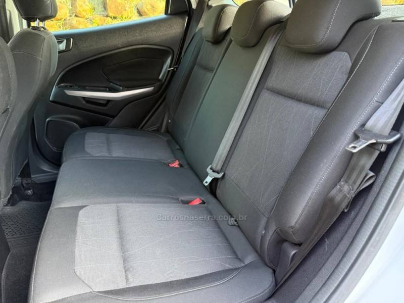 FORD - ECOSPORT - 2017/2018 - Branca - R$ 69.900,00
