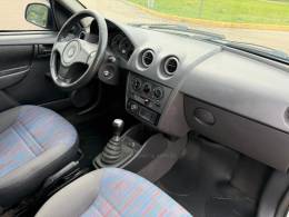 CHEVROLET - CELTA - 2010/2011 - Prata - R$ 28.900,00