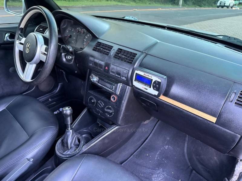 VOLKSWAGEN - SAVEIRO - 2000/2001 - Prata - R$ 35.000,00