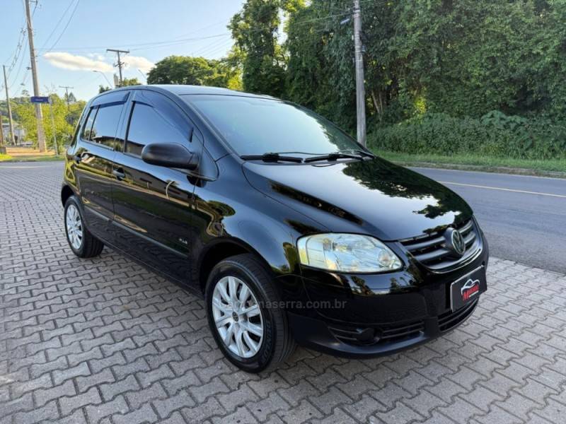 VOLKSWAGEN - FOX - 2007/2008 - Preta - R$ 31.900,00