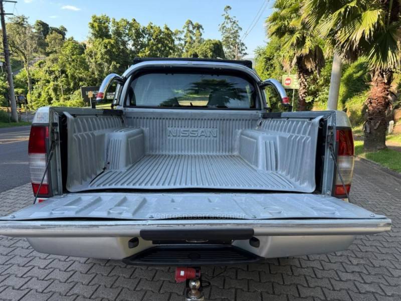 NISSAN - FRONTIER - 2004/2004 - Prata - R$ 58.900,00