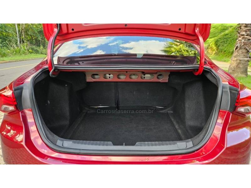 CHEVROLET - ONIX - 2022/2023 - Vermelha - R$ 90.900,00