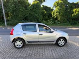 RENAULT - SANDERO - 2009/2010 - Prata - R$ 30.900,00