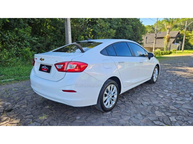 CHEVROLET - CRUZE - 2018/2018 - Branca - R$ 86.900,00