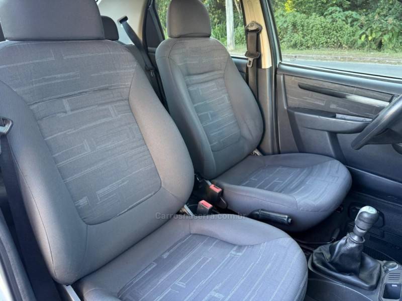 CHEVROLET - PRISMA - 2010/2011 - Prata - R$ 29.900,00