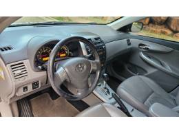 TOYOTA - COROLLA - 2010/2011 - Preta - R$ 50.000,00