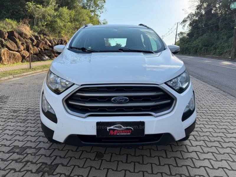 FORD - ECOSPORT - 2017/2018 - Branca - R$ 69.900,00