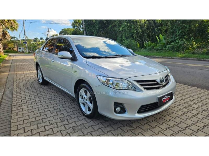TOYOTA - COROLLA - 2012/2013 - Prata - R$ 70.500,00