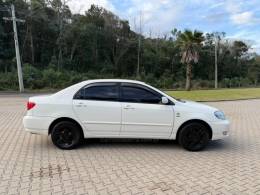 TOYOTA - COROLLA - 2005/2006 - Branca - R$ 38.900,00