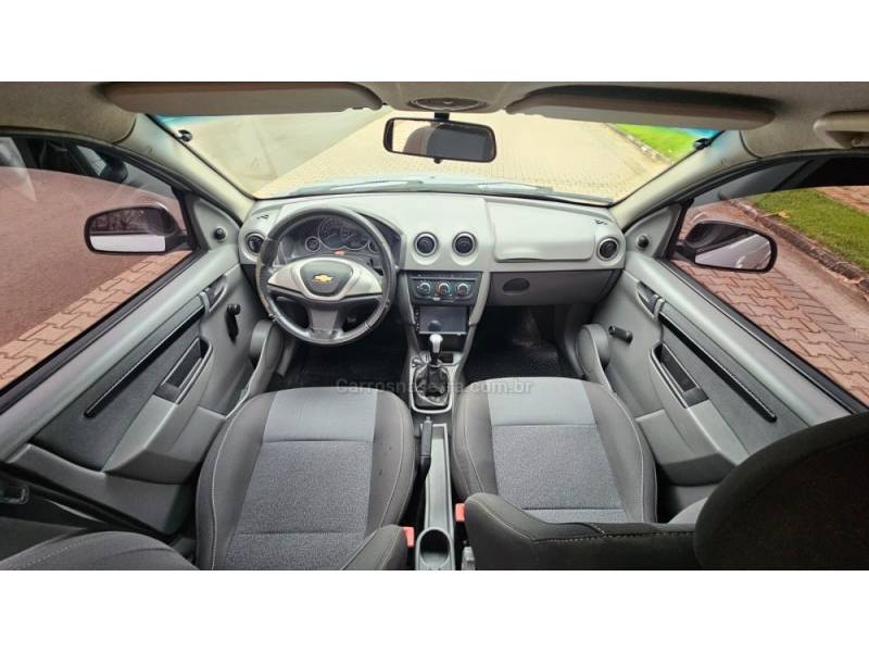 CHEVROLET - PRISMA - 2011/2012 - Prata - R$ 27.900,00