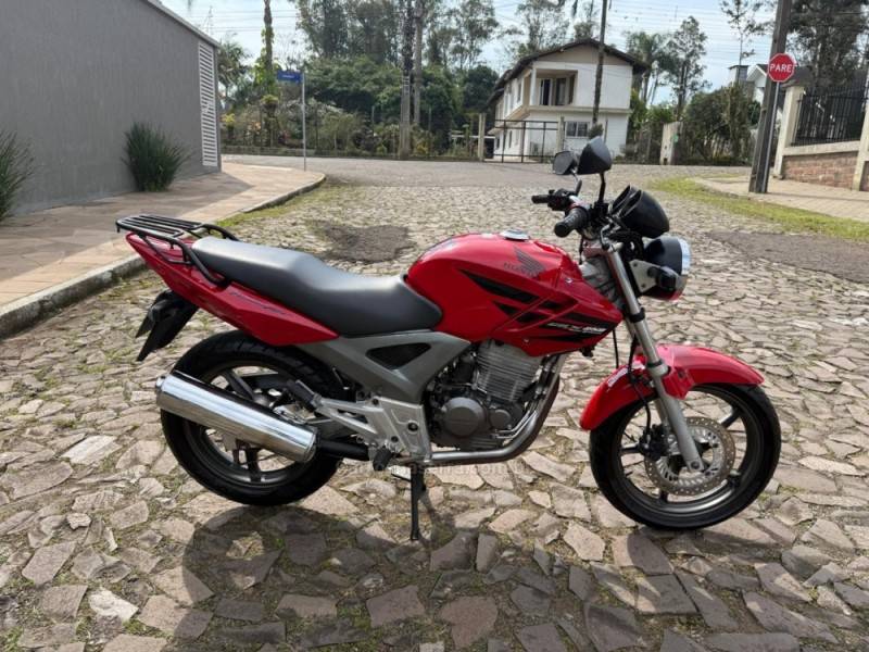 HONDA - CBX 250 TWISTER - 2008/2008 - Vermelha - R$ 10.900,00