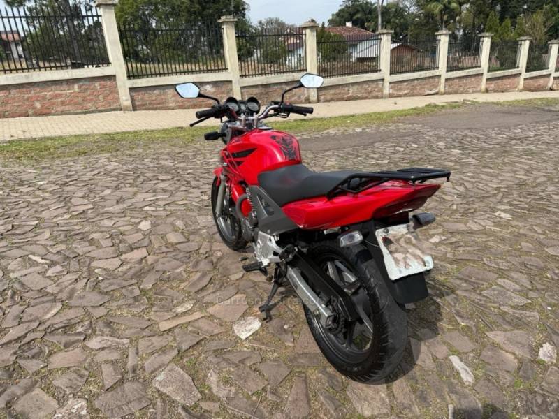 HONDA - CBX 250 TWISTER - 2008/2008 - Vermelha - R$ 10.900,00