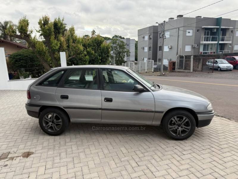CHEVROLET - ASTRA - 1995/1995 - Cinza - R$ 16.900,00
