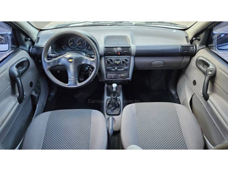 CHEVROLET - CLASSIC - 2010/2011 - Bege - R$ 25.900,00