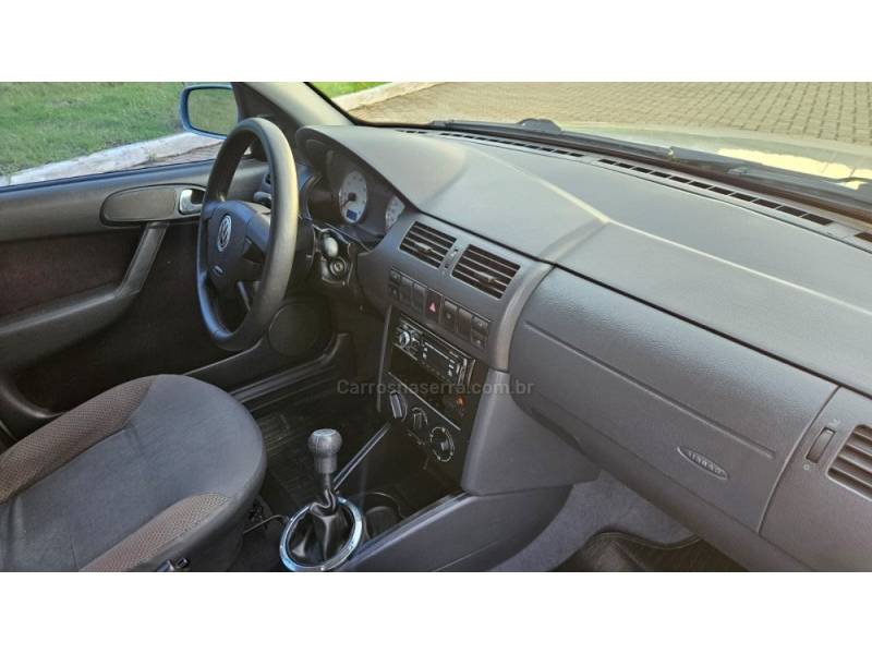VOLKSWAGEN - GOL - 2007/2008 - Prata - R$ 29.900,00