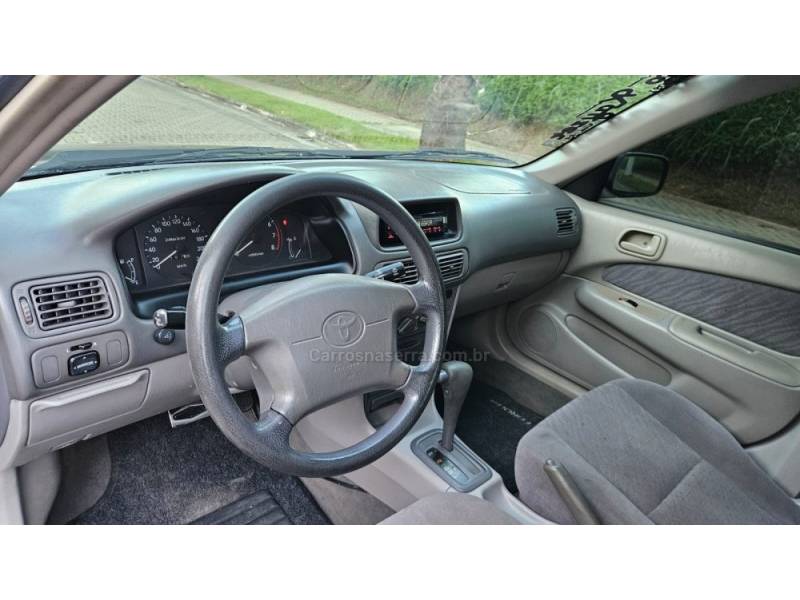 TOYOTA - COROLLA - 1999/1999 - Verde - R$ 25.900,00