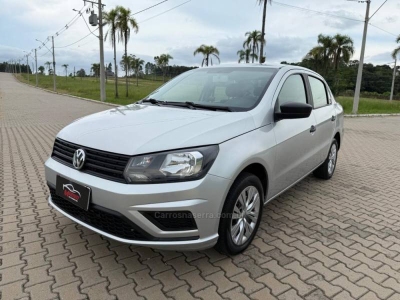 VOLKSWAGEN - VOYAGE - 2021/2022 - Prata - R$ 61.900,00