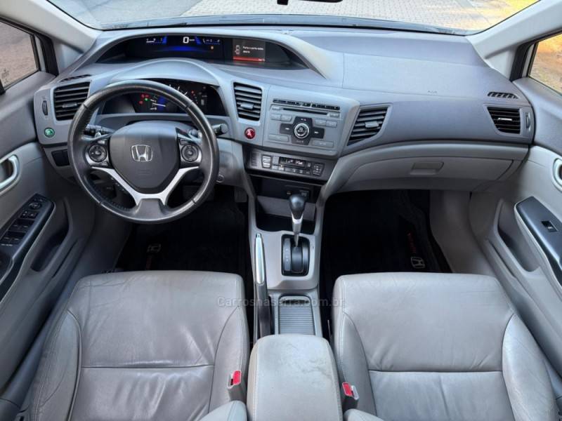 HONDA - CIVIC - 2014/2014 - Prata - R$ 73.900,00