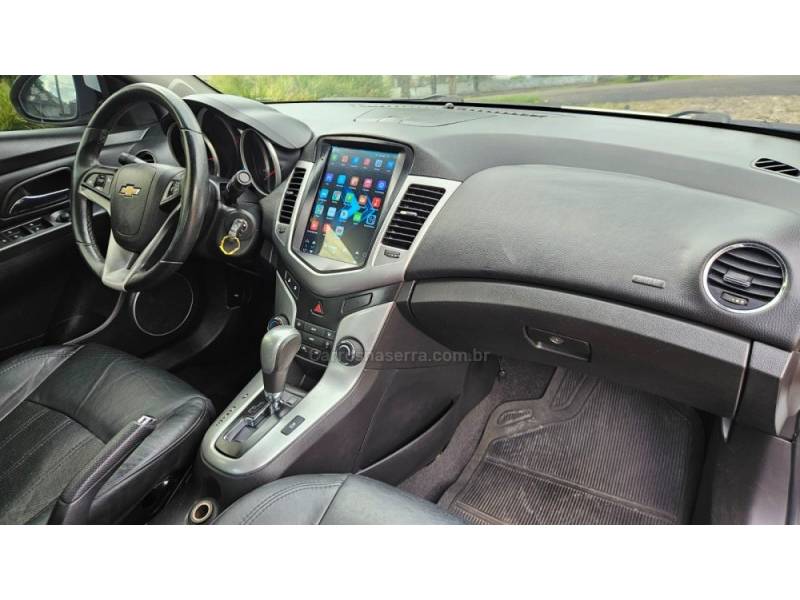 CHEVROLET - CRUZE - 2013/2014 - Branca - R$ 59.500,00