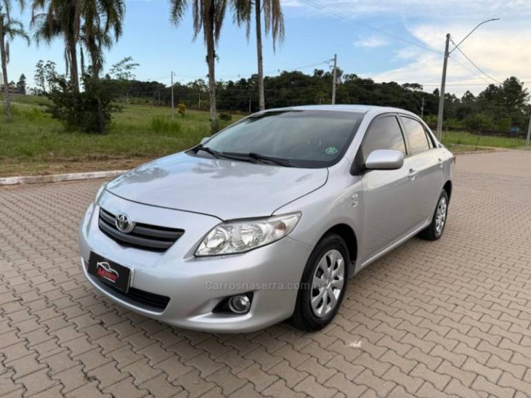TOYOTA - COROLLA - 2009/2010 - Prata - R$ 55.900,00