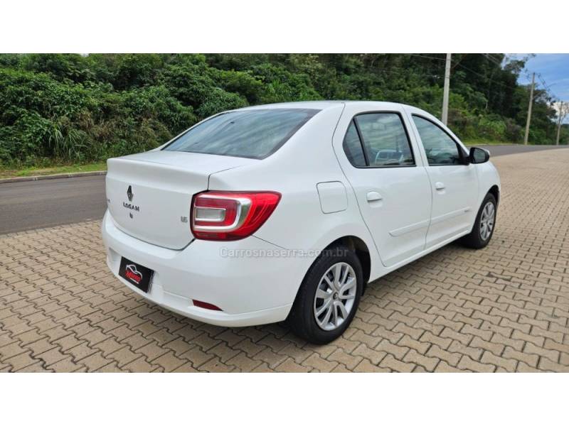 RENAULT - LOGAN - 2017/2018 - Branca - R$ 45.900,00