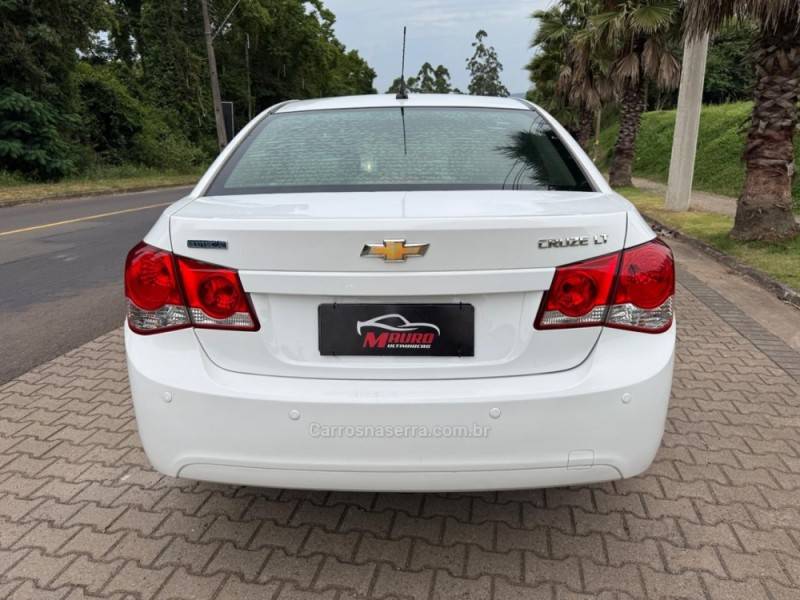 CHEVROLET - CRUZE - 2013/2014 - Branca - R$ 59.500,00